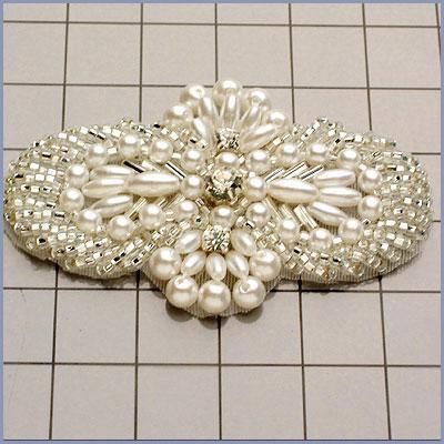 PEARL BEADED RHINESTONE APPLIQUE 0818  