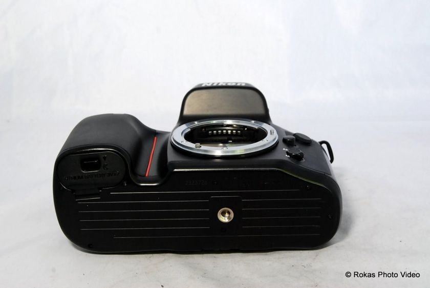 Nikon N70 camera body only w/ panorama data back  