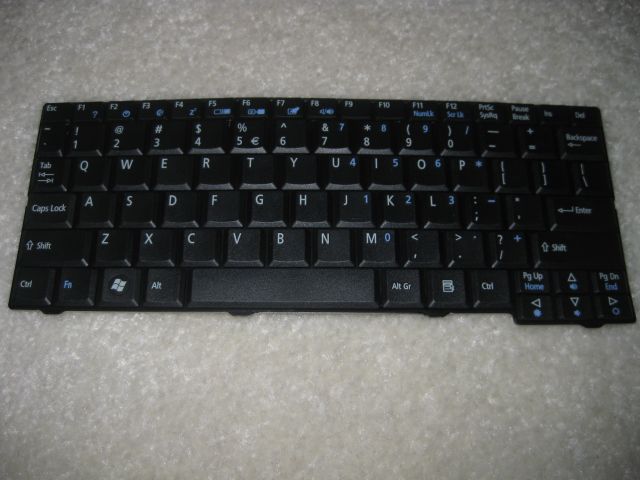 Acer Aspire ONE D250 1185 KAV60 keyboard MP 08B43U4 698  