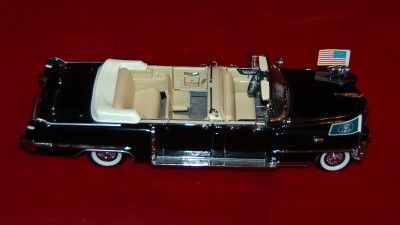 DIE CAST EXACT REPLICA 124 CADILLAC FLEETWOOD1956 PARADE PRESIDENTIAL 