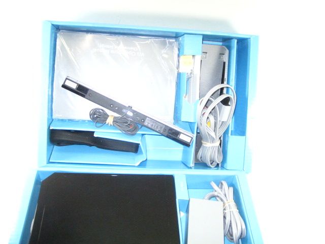 NINTENDO WII VIDEO GAME CONSOLE RVL 001  