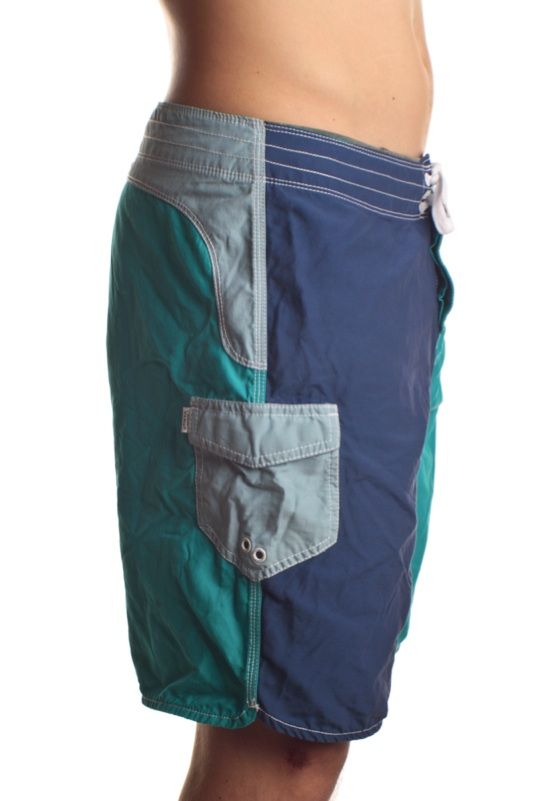 This is a pair of mens Vans boardshorts, it comes in the US size 32 