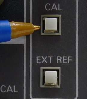 TEKTRONIX 1740 WAVEFORM/VECTOR VECTORSCOPE MONITOR  