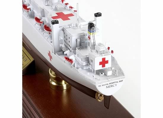 USS MERCY (T AH 19) HOSPITAL MODEL SHIP 1/700 SCALE  