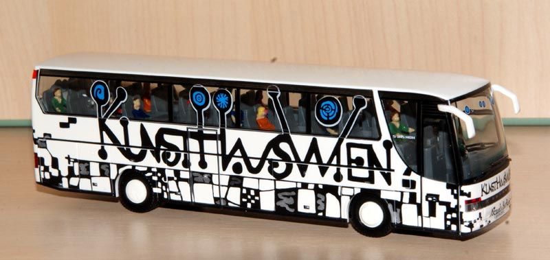 HO / 187 Herpa Setra S 315 HDH # 174725 Eigenwerbung Hundertwasser 