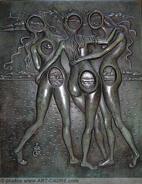 Salvador DALI s/n Bronze Bas relief Les Trois Grâce COA  