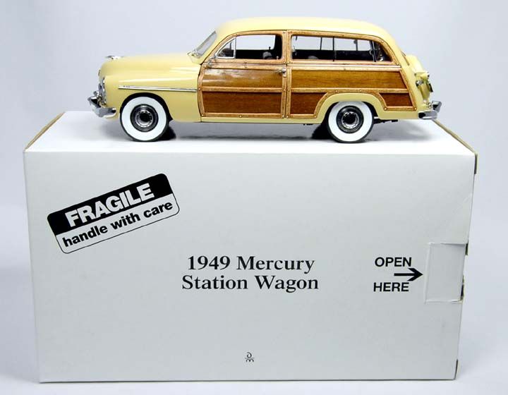 DL Danbury Mint 1949 Mercury Woody Station Wagon 124  