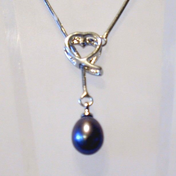 CLEARANCE   Solitaire Teardrop Black Pearl Necklace  