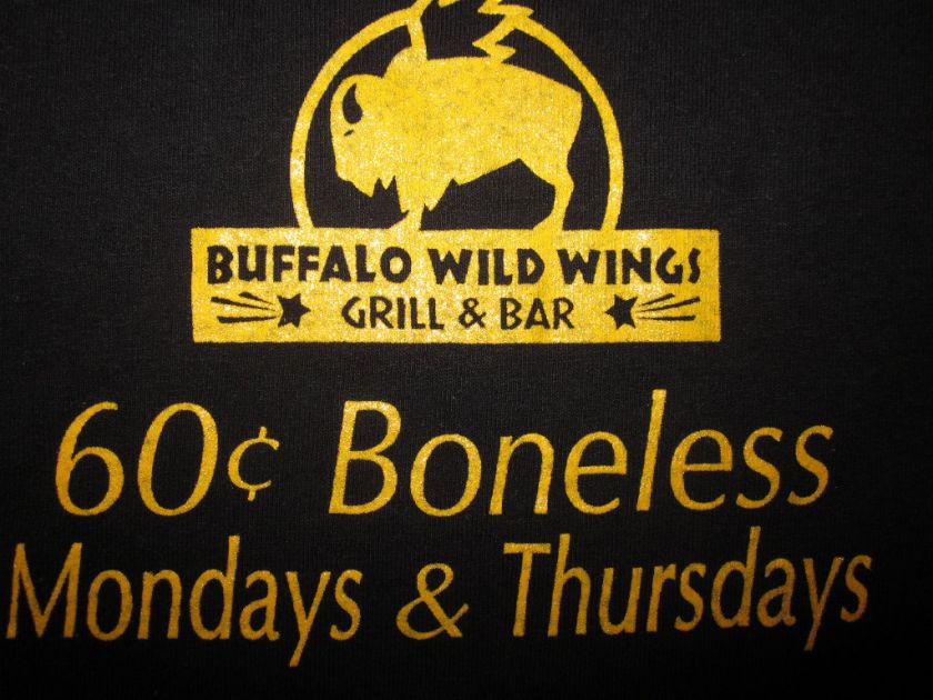 BUFFALO WILD WINGS t shirt sz XL chicken mens  