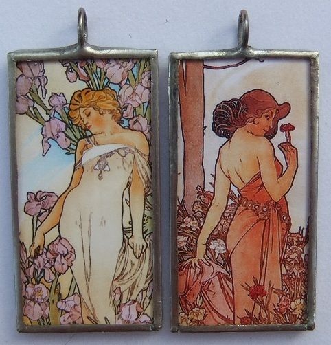 MUCHA IRIS / CARNATION ART GLASS PENDANT  