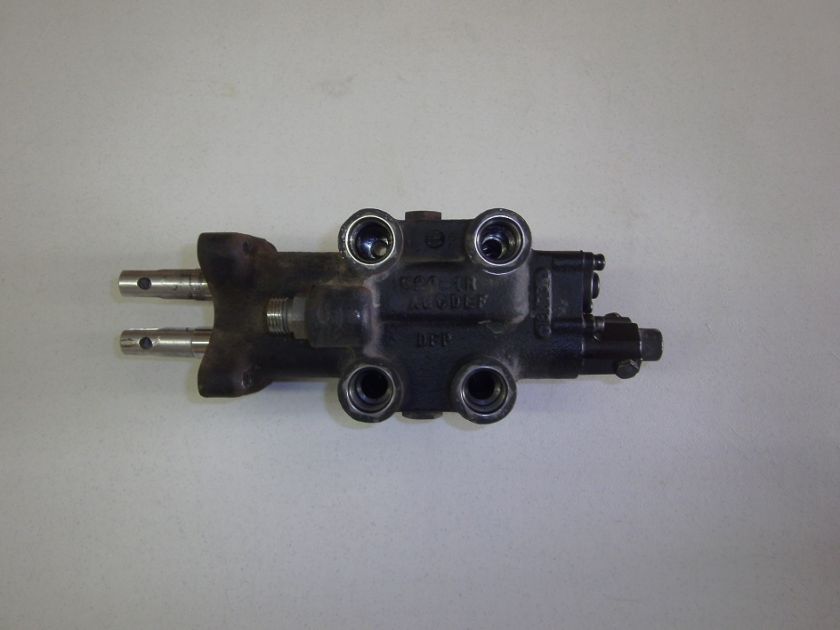 John Deere 425 445 455 Hydraulic Selective Control Valve  