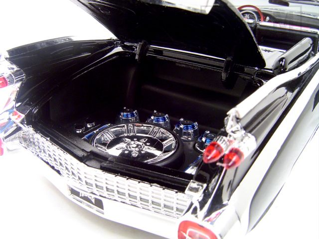   new 118 scale diecast 1959 Cadillac El Dorado Biarritz by Maisto