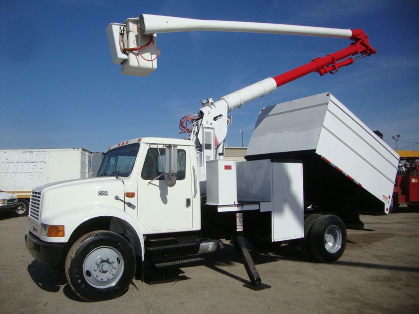 1999 IH 4700 CHIPPER DUMP BUCKET TRUCK,DT466E,6PLUS,NEW PAINT,10BODY 