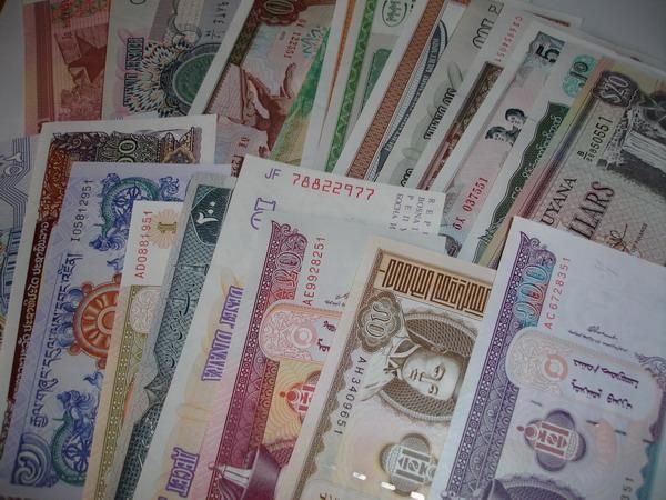100 Pieces Worldwide Different MIX Banknotes UNC  