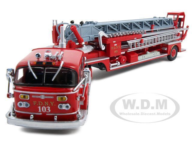 FDNY LADDER 103 AMERICAN LAFRANCE TDA ALF 900 1/64  