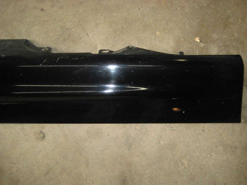 BMW E46 Black Right Side Skirt 4dr 323i 325iT 328i 330  