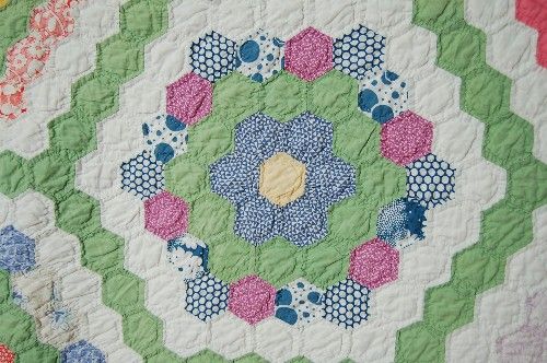 30s Vintage Grandmothers Flower Garden Hand Stitched Antique Quilt 