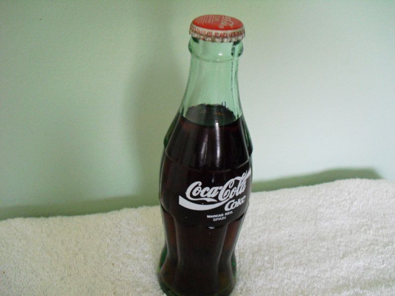 VINTAGE COCA COLA BOTTLE SPAIN 1990 LIMITED EDITION  