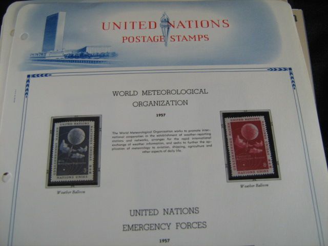 UN COLLECTION ON PAGES (#1391), MIXED CONDITIONS