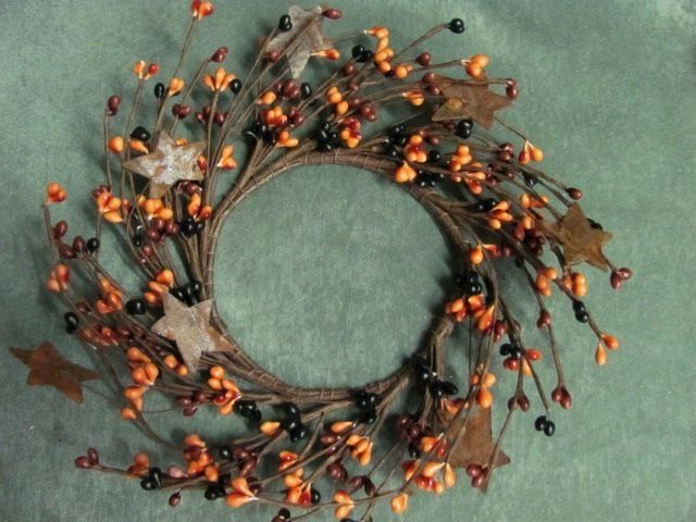 Primitive Mix/Rusty Tin Star Pip Berry Candle Ring Black Orange 