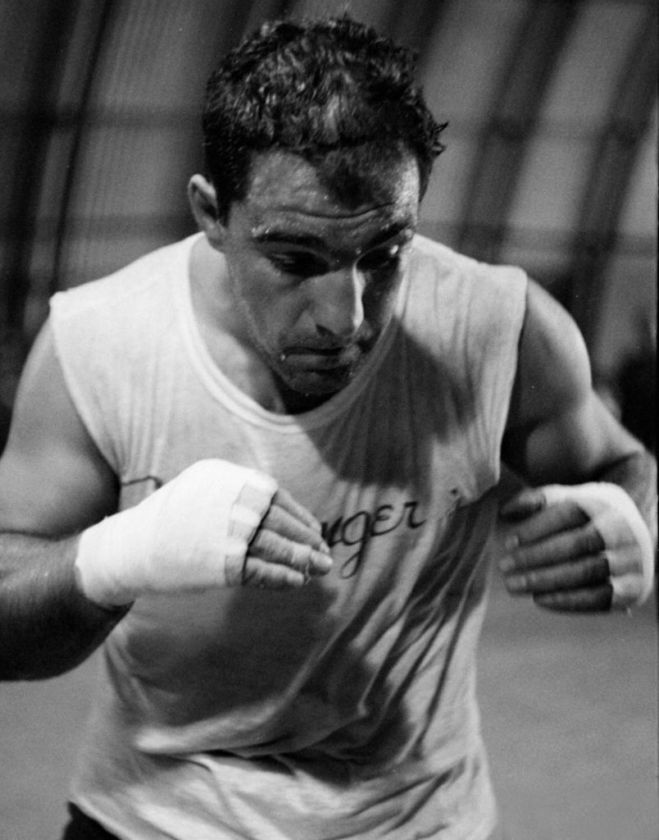   MARCIANO TRAINING PHOTO WORLD UNDEFEATED HEAVYWEIGHT BOXING CHAMPION