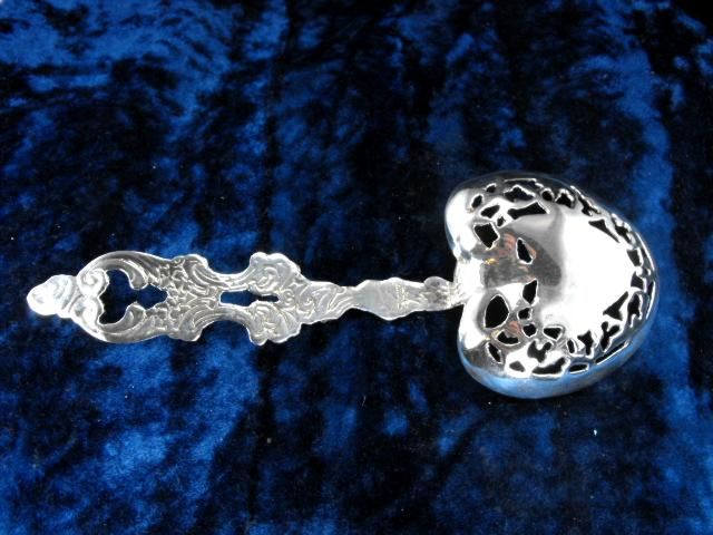 VINTAGE FANCY SILVERCRAFT STERLING SERVING SPOON  