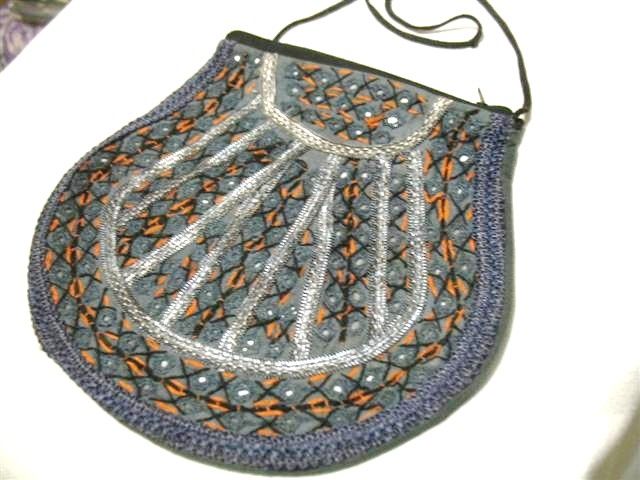 HAND SEWN EMBR PURSE MIRROR SHISHAS INDIA org grey blk  