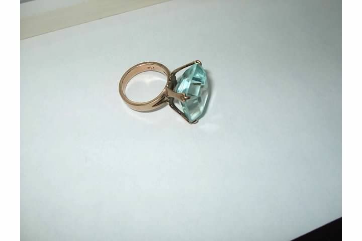 LARGE AQUAMARINE RING SQUARE EMERALD CUT 15ct STAMPED 14K WEIGHS 8.6g 