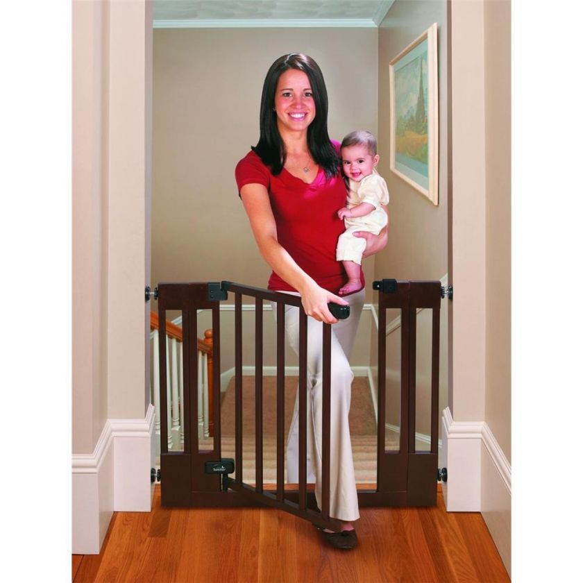  Sure & Secure Deluxe Top of Stairs Wood Gate   Color Brown/Tan   New