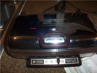 VINTAGE GE AUTOMATIC GRILL AND WAFFLE MAKER BAKER  