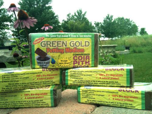 Garden Coir Mulch in Brick Form   5 Bricks  