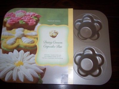 Williams Sonoma~DAISY CROWN CUPCAKE PAN~NEW~CUTE~HTF~  