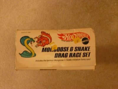 1969 HOT WHEELS REDLINE MONGOOSE AND SNAKE DRAG RACE SET UNUSED  