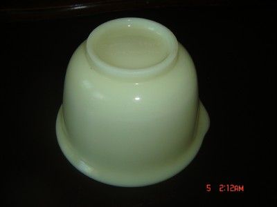 Vintage Hamilton Beach Off White Mixer Bowl w Spout  