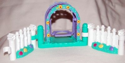 Fisher Price Little People Swing with Fence NEW  