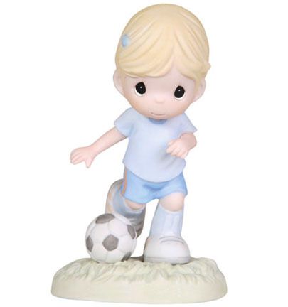 New PRECIOUS MOMENTS Figurine SOCCER PLAYER BALL ☆  